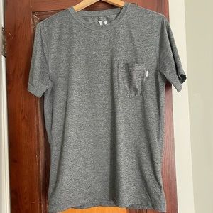 Men’s Vuori athletic shirt with chest pocket gray